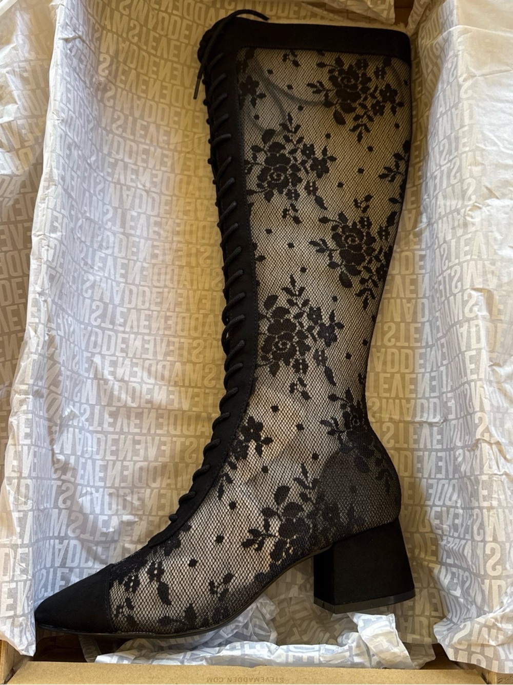 Steve Madden Ebony Lace boots size 7.5